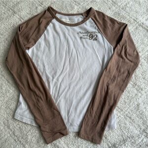 Abercrombie & Fitch White and Tan Tee